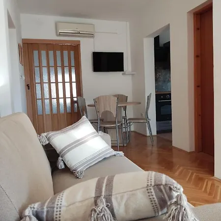 Apartman Car Vir Exterior photo